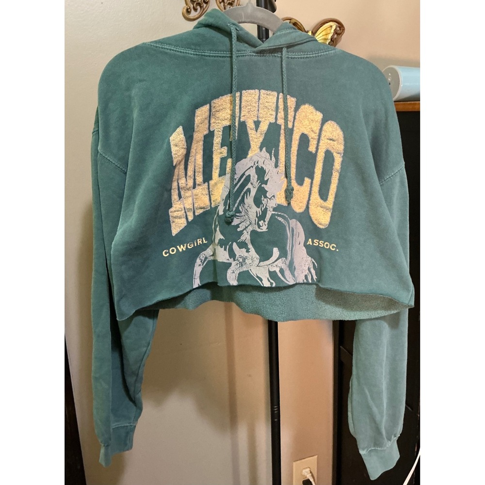 Urban Outfitters Mexico Cowgirl Assoc Graphic Cropped Hoodie NWT